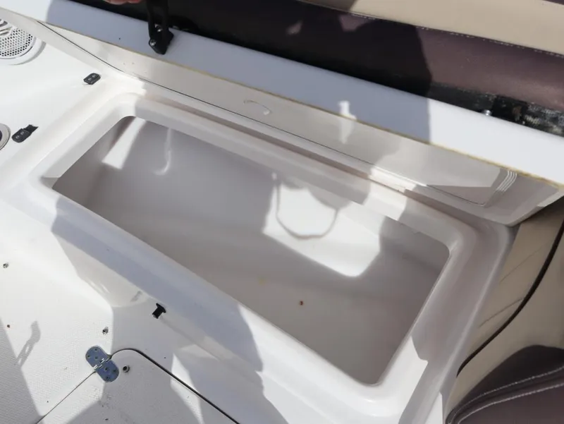 Slide: The Image of Yamaha 210 FSH 2021 - 22