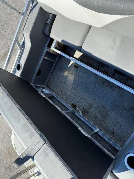 Slide: The Image of Tahoe LTZ VRB 2485 2022 - 54