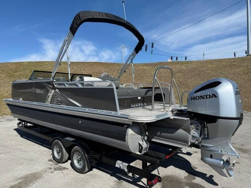 Slide: The Image of Tahoe LTZ VRB 2485 2022 - 83