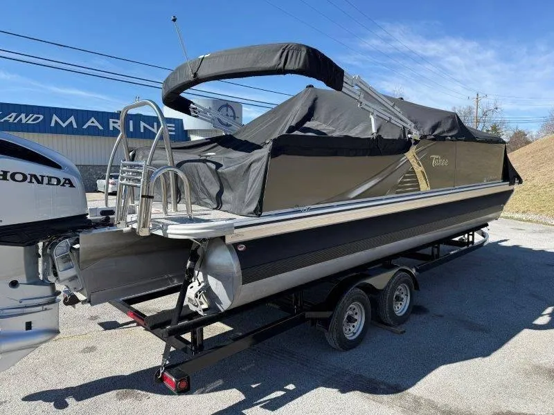 Slide: The Image of Tahoe LTZ VRB 2485 2022 - 94