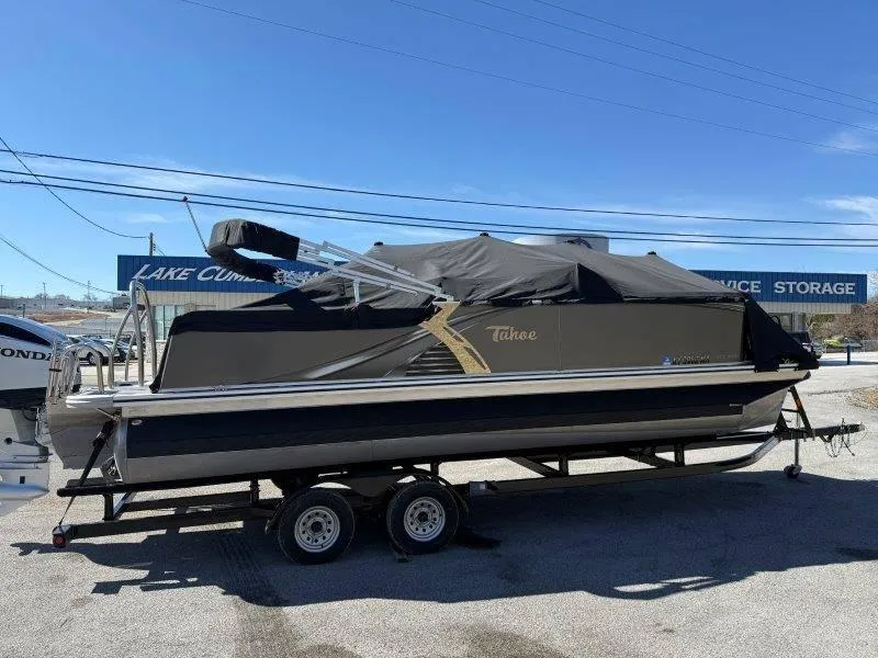 Slide: The Image of Tahoe LTZ VRB 2485 2022 - 97