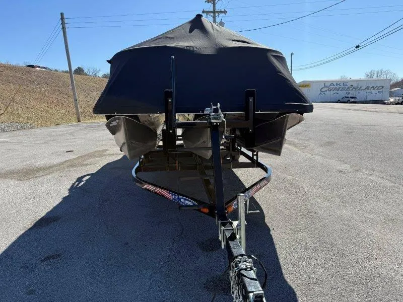 Slide: The Image of Tahoe LTZ VRB 2485 2022 - 98