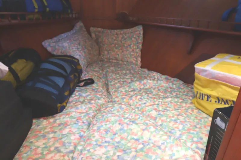 Slide: The Image of DeFever 44 Trawler 1985 - 53