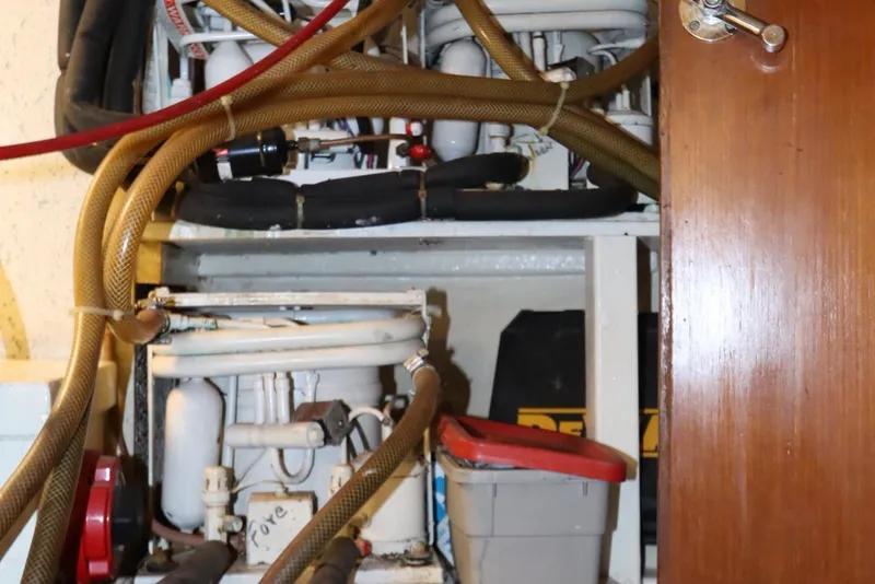 Slide: The Image of DeFever 44 Trawler 1985 - 62