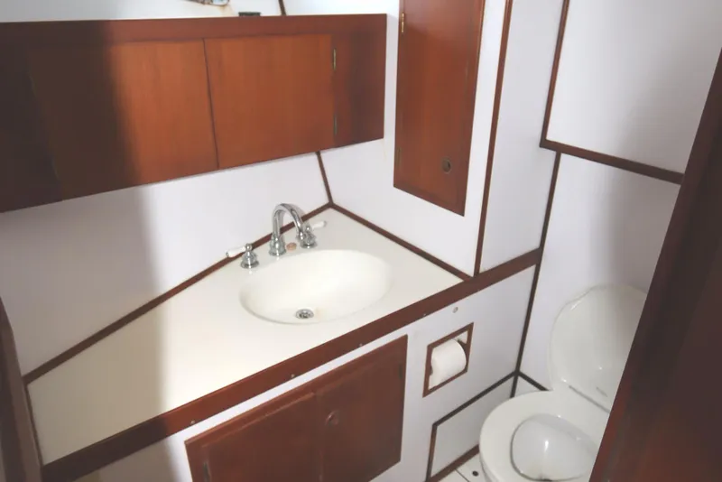 Slide: The Image of DeFever 44 Trawler 1985 - 63