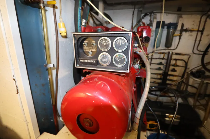 Slide: The Image of DeFever 44 Trawler 1985 - 79