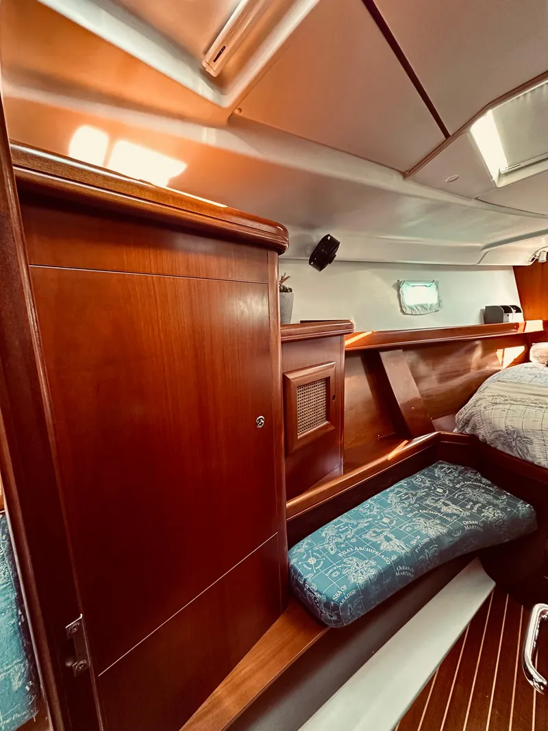 Slide: The Image of Vberth - 20