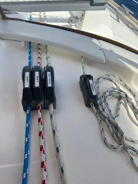 Slide: The Image of Beneteau 473 2005 - 37