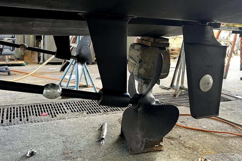 Slide: The Image of Silverton 410 Sport Bridge 2001 - 107