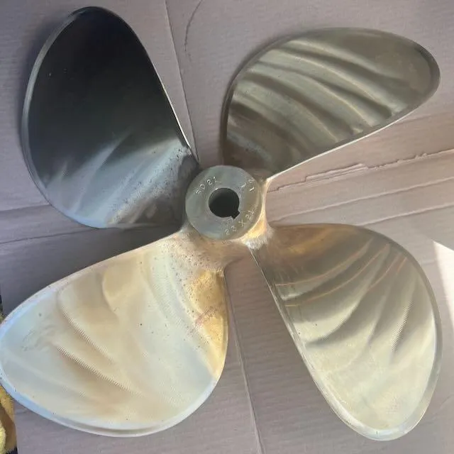 Slide: The Image of Silverton 410 Sport Bridge 2001 - 115