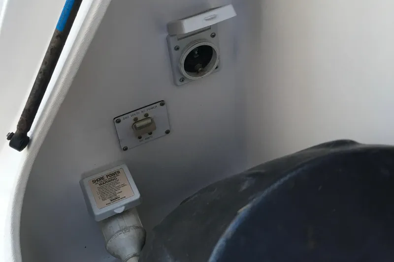 Slide: The Image of Power connections on a 2001 Silverton 410 Sport Bridge boat. - 24