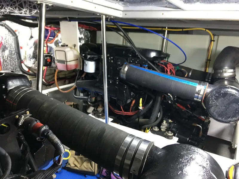 Slide: The Image of Silverton 410 Sport Bridge 2001 - 69