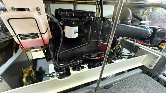 Slide: The Image of Silverton 410 Sport Bridge 2001 - 85