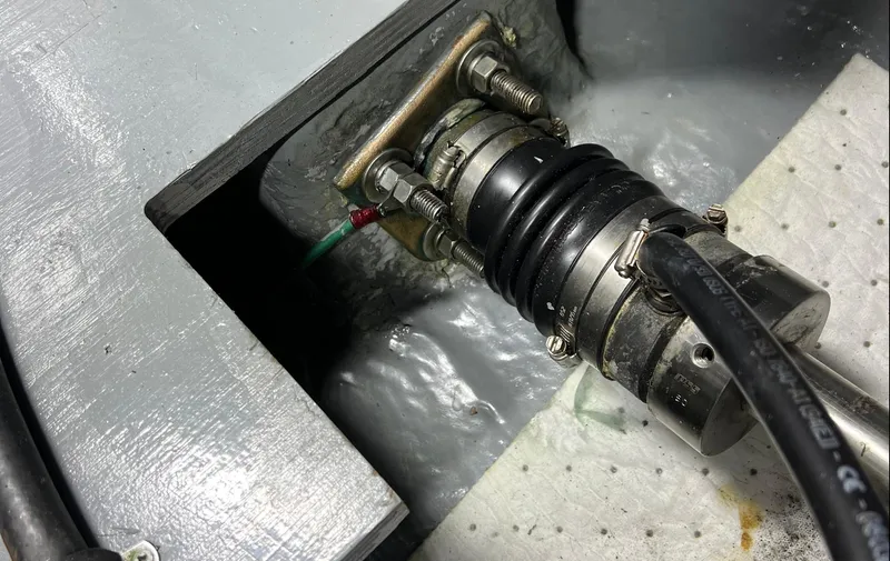 Slide: The Image of Silverton 410 Sport Bridge 2001 - 92