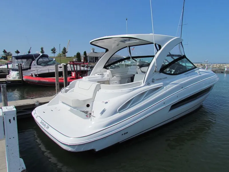 Slide: The Image of Cruisers Yachts 35 Express 2020 - 102