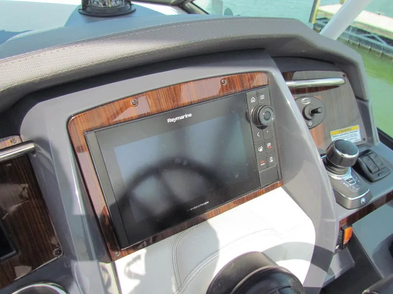 Slide: The Image of Cruisers Yachts 35 Express 2020 - 105