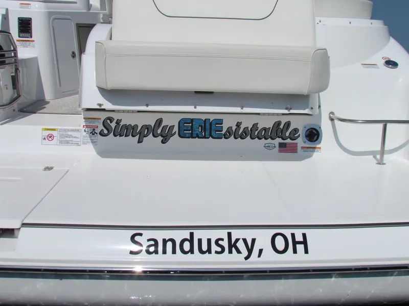 Slide: The Image of Cruisers Yachts 35 Express 2020 - 112