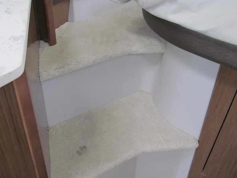 Slide: The Image of Cruisers Yachts 35 Express 2020 - 114