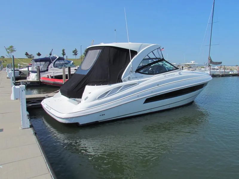 Slide: The Image of Cruisers Yachts 35 Express 2020 - 51