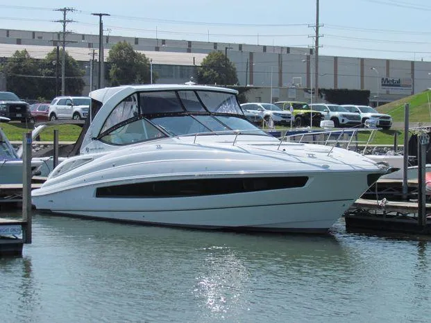 Slide: The Image of Cruisers Yachts 35 Express 2020 - 55