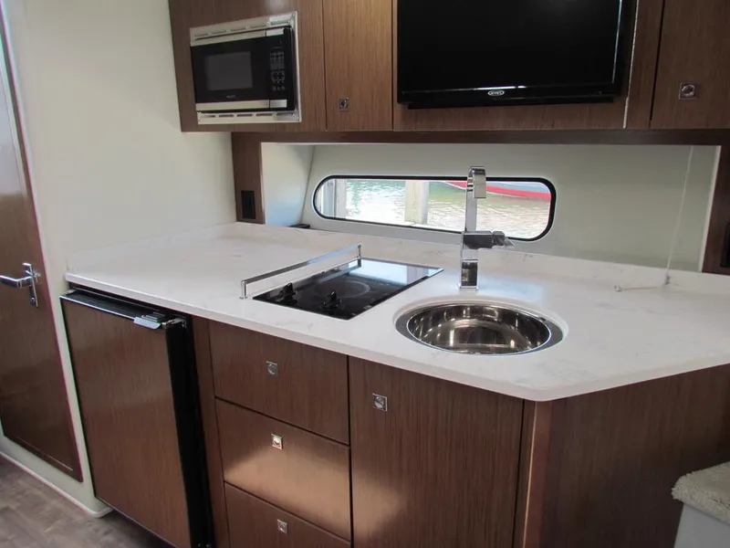 Slide: The Image of Cruisers Yachts 35 Express 2020 - 66