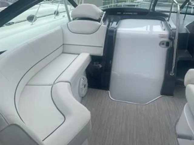 Slide: The Image of Cruisers Yachts 35 Express 2020 - 85