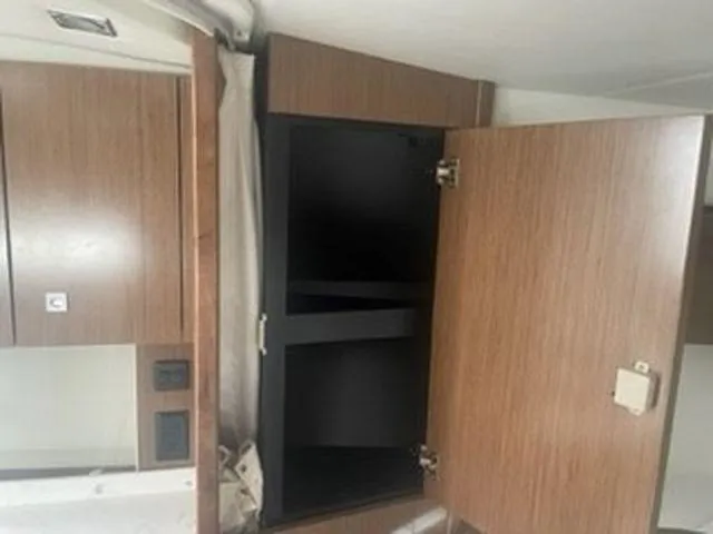 Slide: The Image of Cruisers Yachts 35 Express 2020 - 89