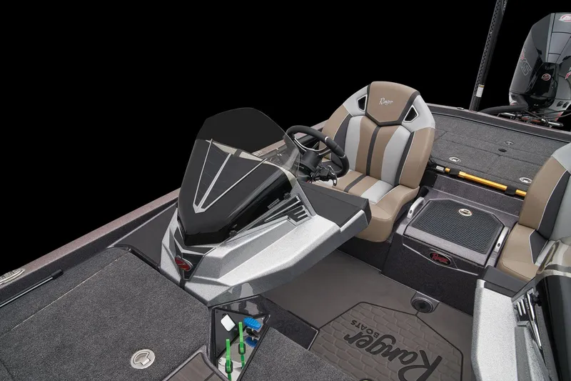 Slide: The Image of Ranger Z521R 2025 - 33