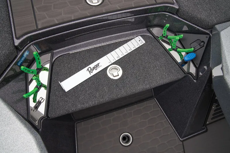 Slide: The Image of Ranger Z521R 2025 - 40