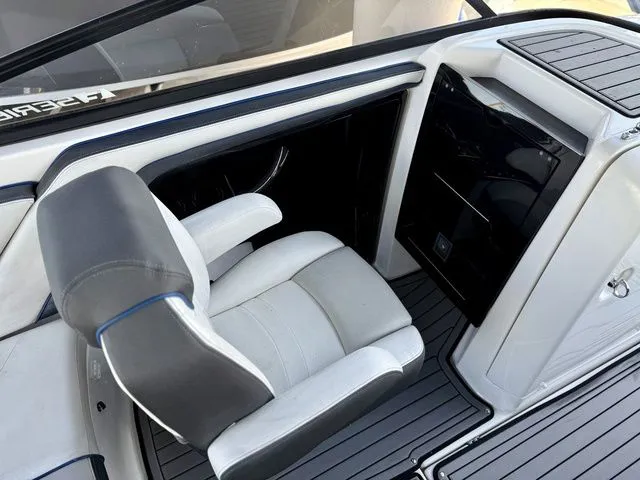 Slide: The Image of Yamaha 242 Limited S E-Series 2018 - 10