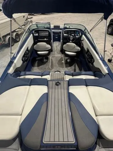 Slide: The Image of Bryant 210 2016 - 4