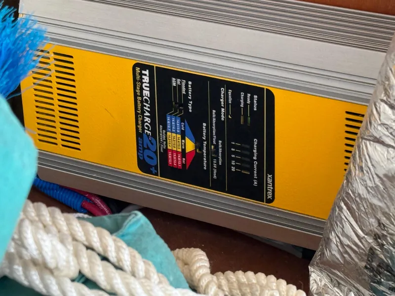 Slide: The Image of Beneteau 331 2002 - 11