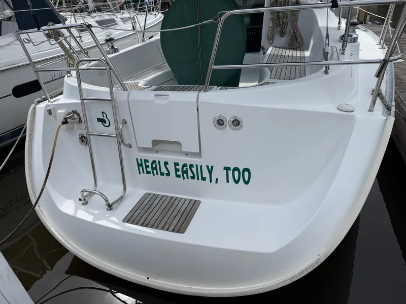 Slide: The Image of Beneteau 331 2002 - 2