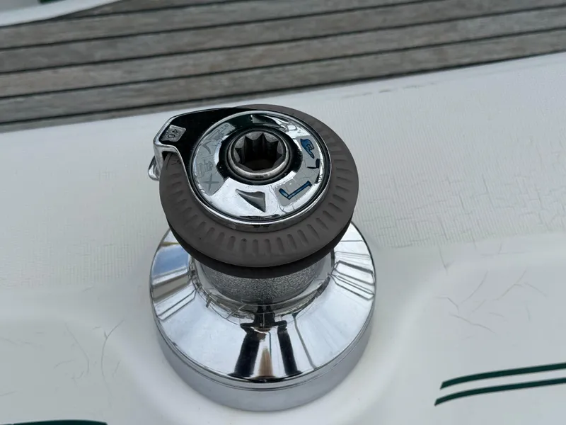 Slide: The Image of Beneteau 331 2002 - 9