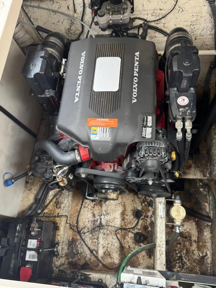 Slide: The Image of Engine compartment of a 2005 Rinker Fiesta Vee 300 EC with Kohler power system. - 27