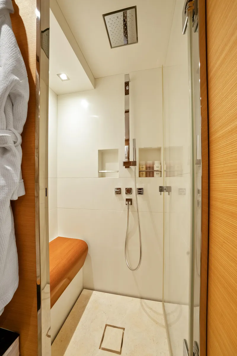 Slide: The Image of Sanlorenzo SD92 2012 - 103