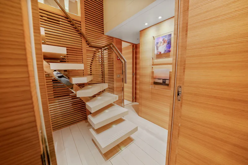 Slide: The Image of Sanlorenzo SD92 2012 - 107