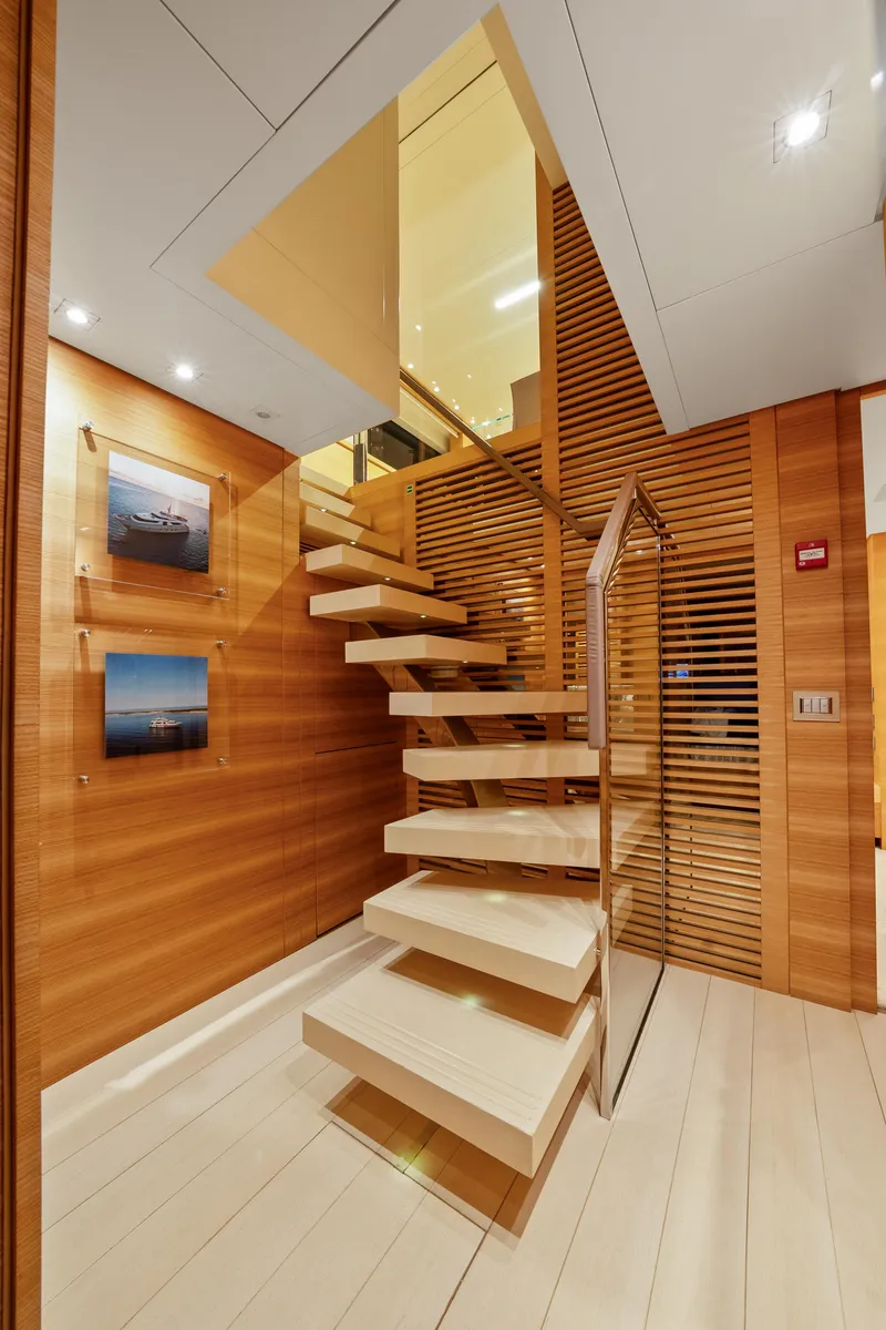 Slide: The Image of Sanlorenzo SD92 2012 - 108