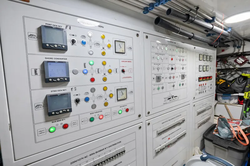 Slide: The Image of Sanlorenzo SD92 2012 - 136