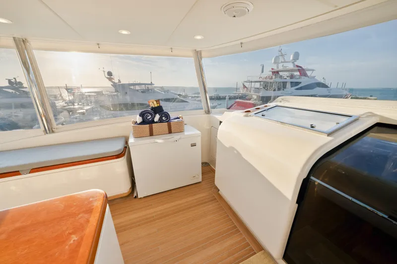 Slide: The Image of Luxurious interior of 2012 Sanlorenzo SD92 yacht with ocean view and modern amenities. - 26