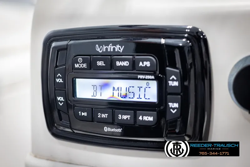 Slide: The Image of Infinity Bluetooth stereo system in 2015 Starcraft 1915 Limited OB boat. - 28
