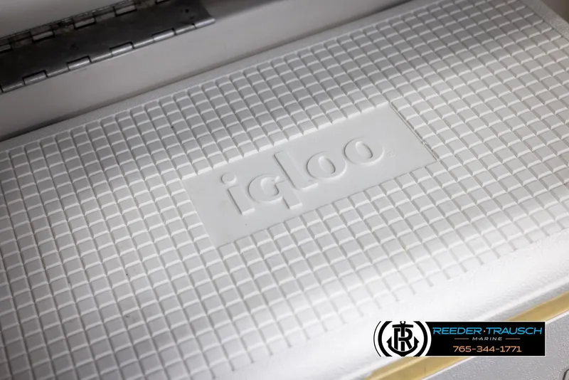 Slide: The Image of 2015 Starcraft 1915 Limited OB boat with Igloo cooler, Reeder-Trausch Marine logo visible. - 40