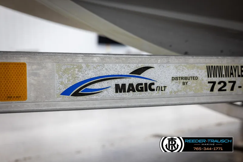 Slide: The Image of Magic Tilt trailer detail for 2015 Starcraft 1915 Limited OB boat. - 49