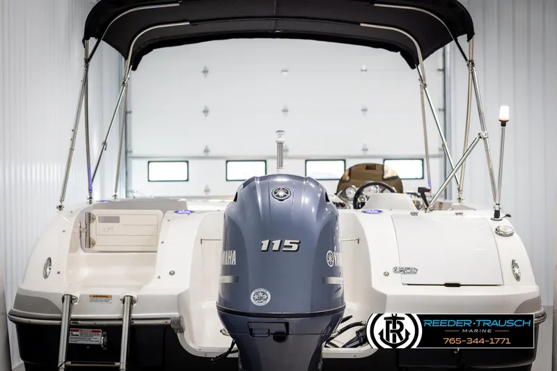 Slide: The Image of 2015 Starcraft 1915 Limited OB boat with Yamaha 115 engine in showroom. - 7