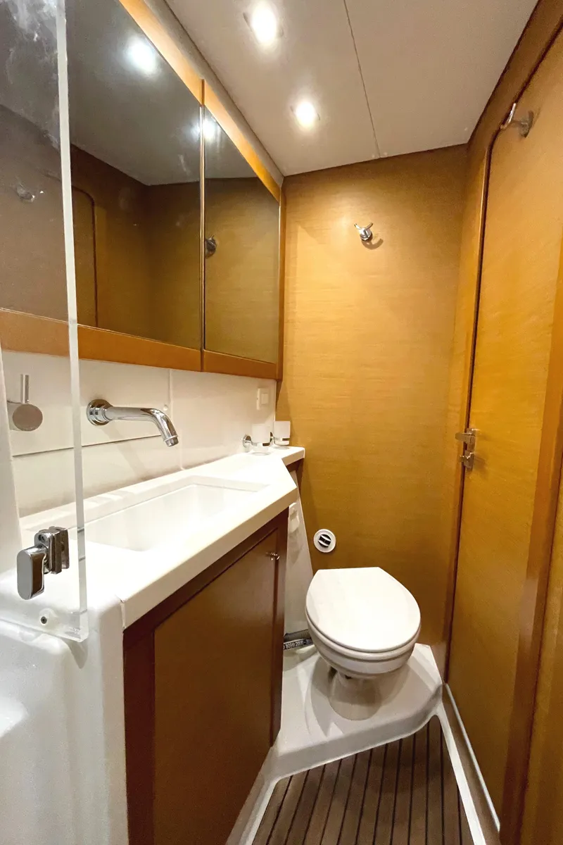 Slide: The Image of Lagoon 450 F 2016 - 107