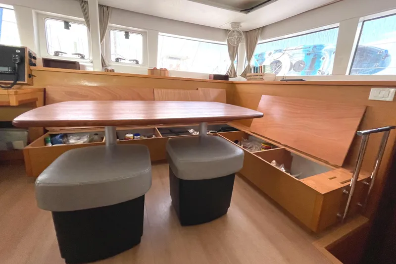 Slide: The Image of Lagoon 450 F 2016 - 70