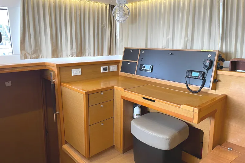 Slide: The Image of Lagoon 450 F 2016 - 76