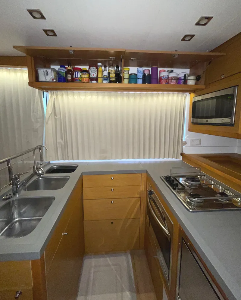 Slide: The Image of Lagoon 450 F 2016 - 81