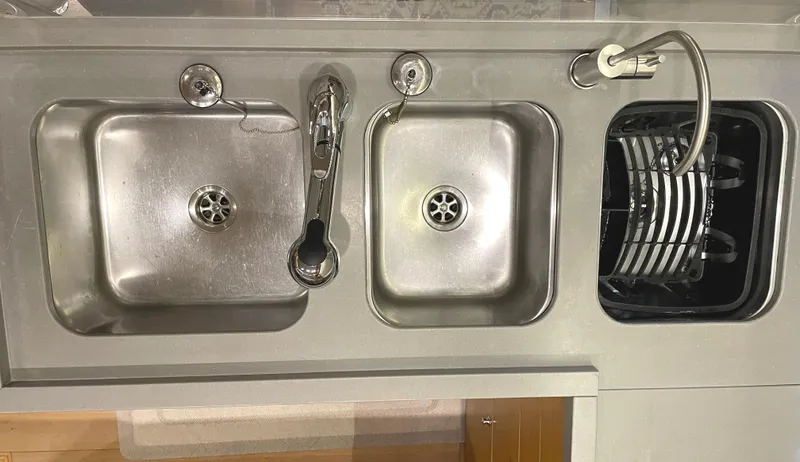 Slide: The Image of Lagoon 450 F 2016 - 84