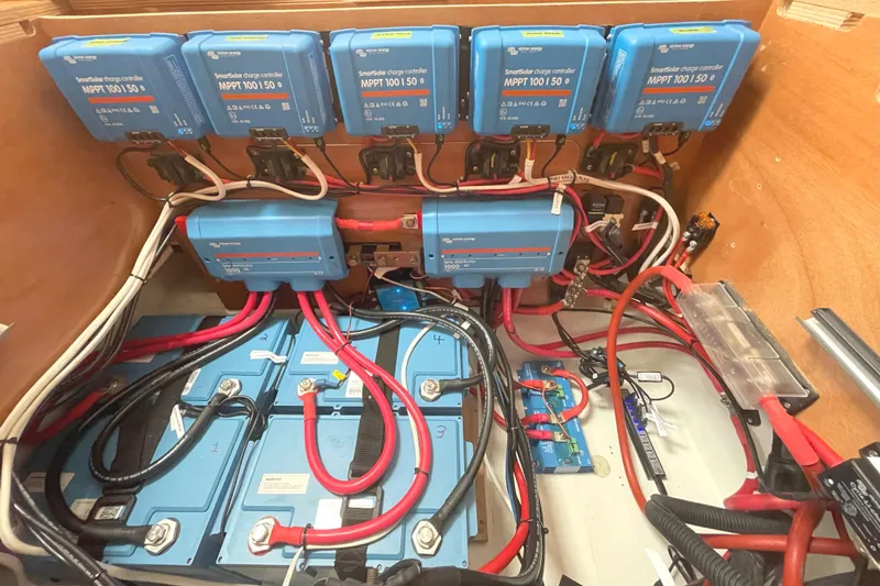 Slide: The Image of Lagoon 450 F 2016 - 90